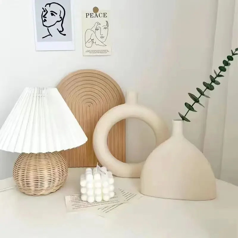 Hocozy - Modern Simple Ceramic Art Vase - Modern Simple Ceramic Art Vase for Home Decor, Stylish Centerpiece, Handmade, Unique Design, Indoor Plant Holder, Elegant Gift Option.